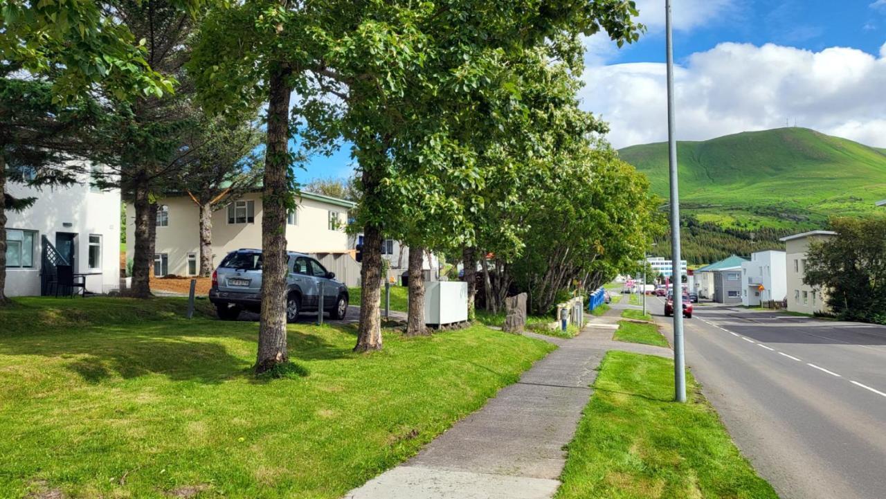 B&B Rooms Husavik 1 Exteriör bild